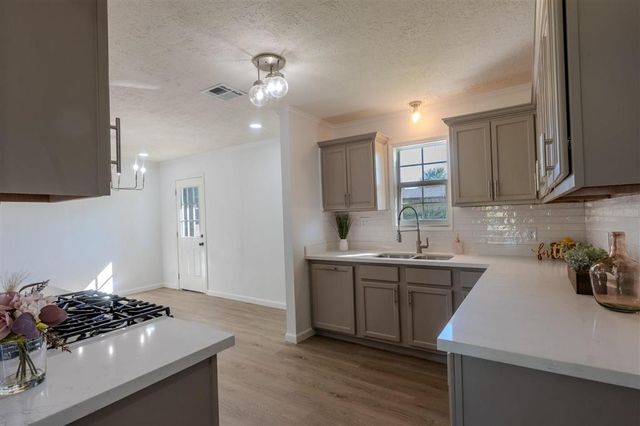 404 Arabie Rd, Lake Charles, LA 70607