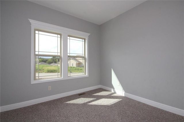 3323 NW 93rd Street, Kansas City, MO 64154