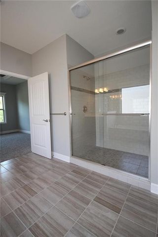 3323 NW 93rd Street, Kansas City, MO 64154