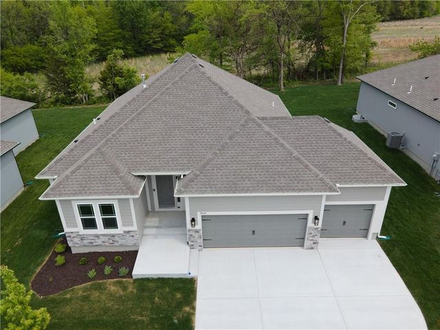 3323 NW 93rd Street, Kansas City, MO 64154