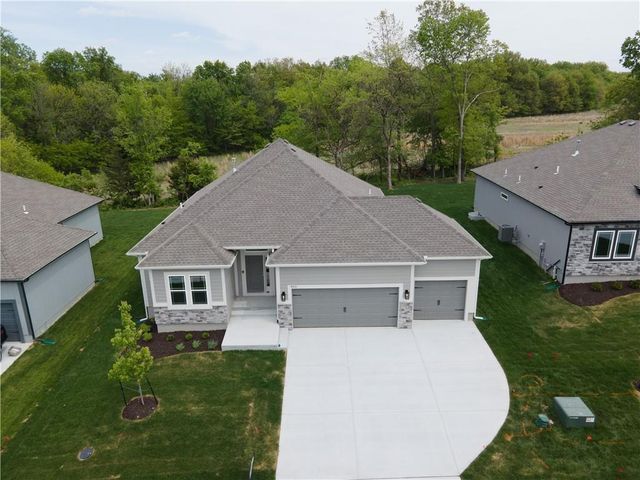 3323 NW 93rd Street, Kansas City, MO 64154