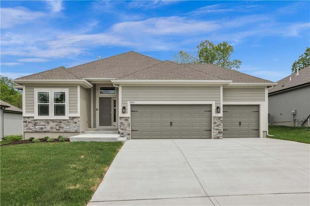 3323 NW 93rd Street, Kansas City, MO 64154
