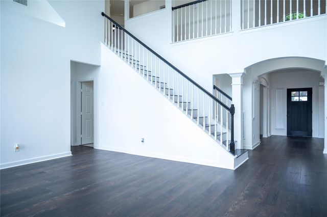 15603 Edgemere Ct Court, Sugar Land, TX 77498