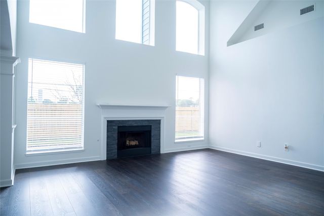 15603 Edgemere Ct Court, Sugar Land, TX 77498