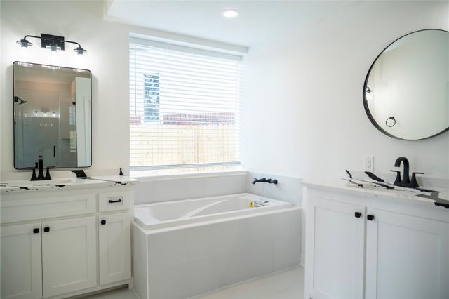 15603 Edgemere Ct Court, Sugar Land, TX 77498