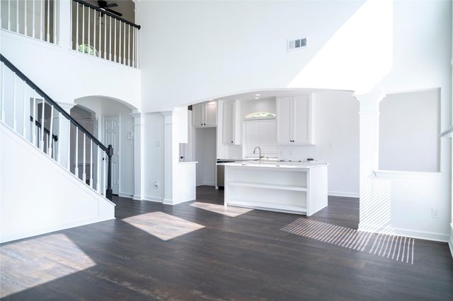 15603 Edgemere Ct Court, Sugar Land, TX 77498