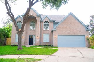 15603 Edgemere Ct Court, Sugar Land, TX 77498