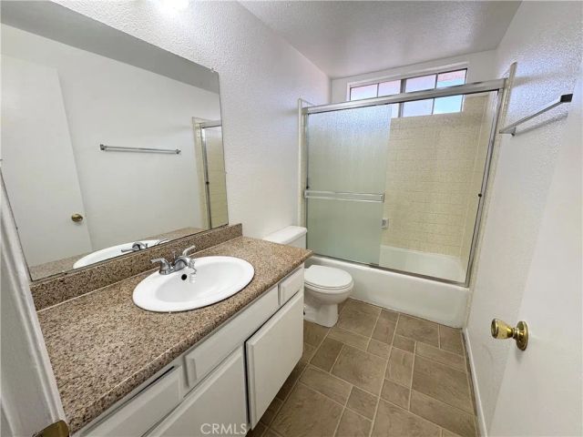 635 W 15th 13, San Pedro, CA 90731