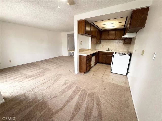 635 W 15th 13, San Pedro, CA 90731