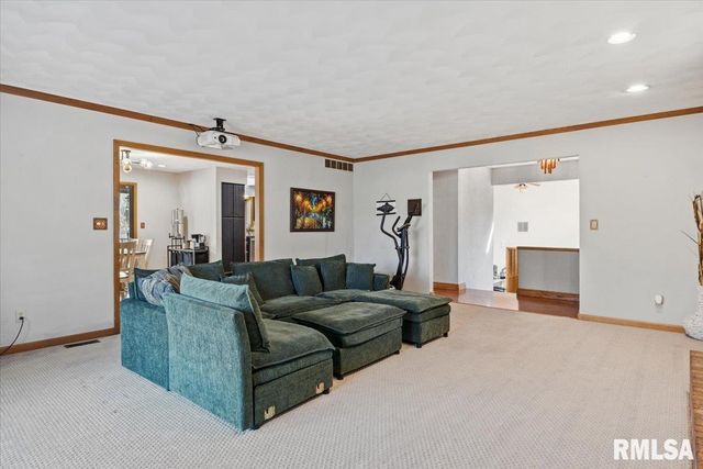 2551 E LAKE SHORE Drive, Springfield, IL 62712