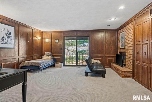 2551 E LAKE SHORE Drive, Springfield, IL 62712