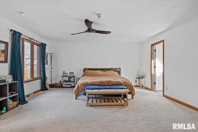 2551 E LAKE SHORE Drive, Springfield, IL 62712