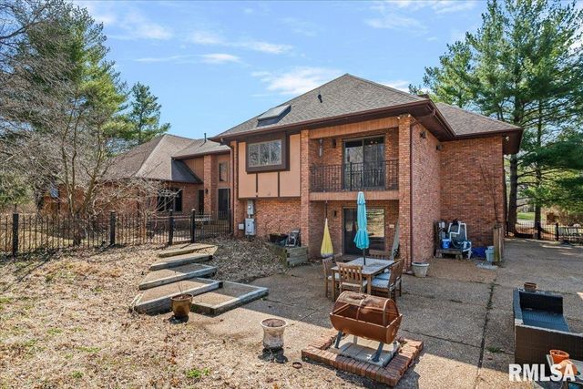 2551 E LAKE SHORE Drive, Springfield, IL 62712