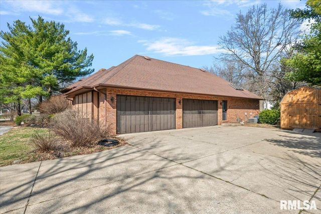 2551 E LAKE SHORE Drive, Springfield, IL 62712