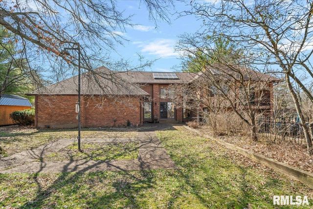 2551 E LAKE SHORE Drive, Springfield, IL 62712