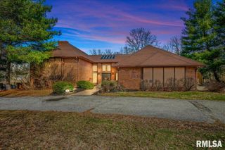 2551 E LAKE SHORE Drive, Springfield, IL 62712