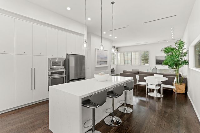 4302 Rose Street, Houston, TX 77007