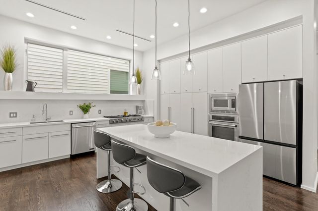 4302 Rose Street, Houston, TX 77007