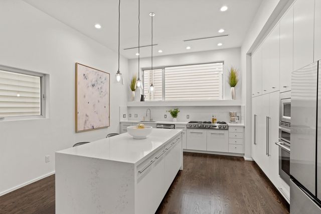 4302 Rose Street, Houston, TX 77007