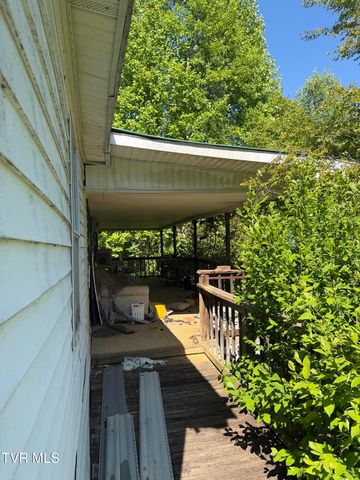 16135 Pocahontas Trail, Meadowview, VA 24361