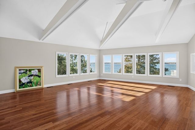 15 Seconsett Point Rd, Mashpee, MA 02649