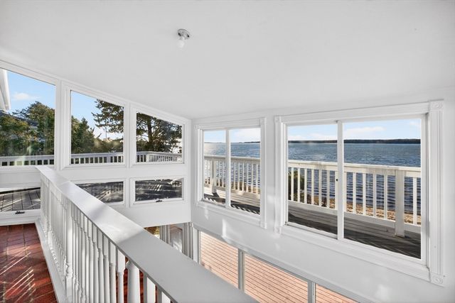 15 Seconsett Point Rd, Mashpee, MA 02649