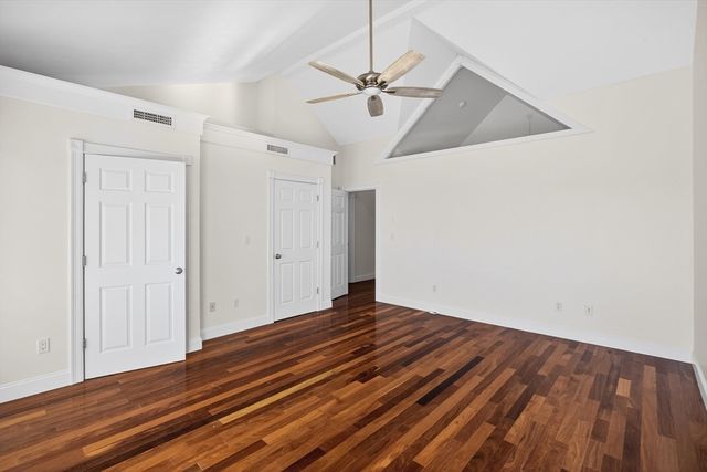 15 Seconsett Point Rd, Mashpee, MA 02649