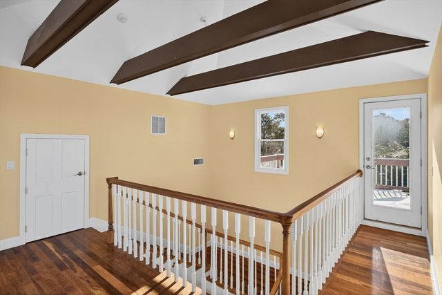 15 Seconsett Point Rd, Mashpee, MA 02649