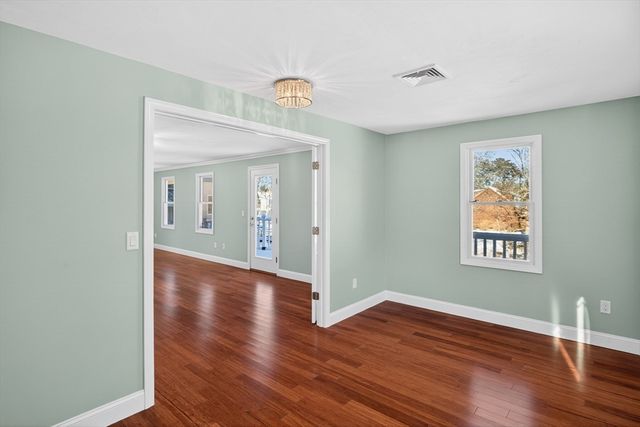 15 Seconsett Point Rd, Mashpee, MA 02649