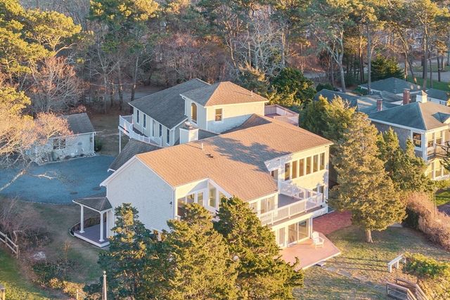 15 Seconsett Point Rd, Mashpee, MA 02649