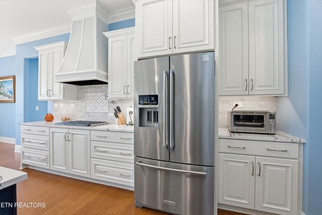 303 E Shore Drive, Rockwood, TN 37854