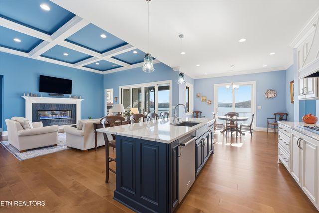 303 E Shore Drive, Rockwood, TN 37854