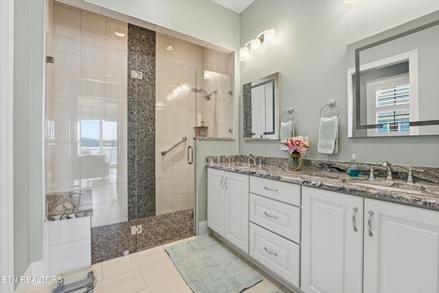 303 E Shore Drive, Rockwood, TN 37854