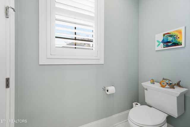 303 E Shore Drive, Rockwood, TN 37854