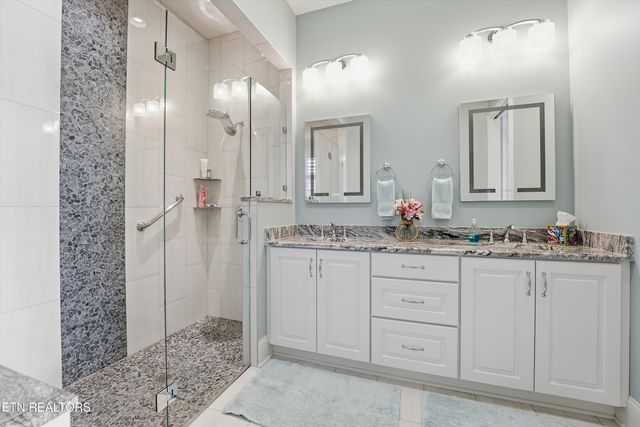 303 E Shore Drive, Rockwood, TN 37854