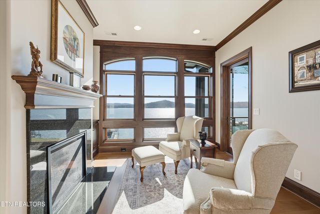 303 E Shore Drive, Rockwood, TN 37854