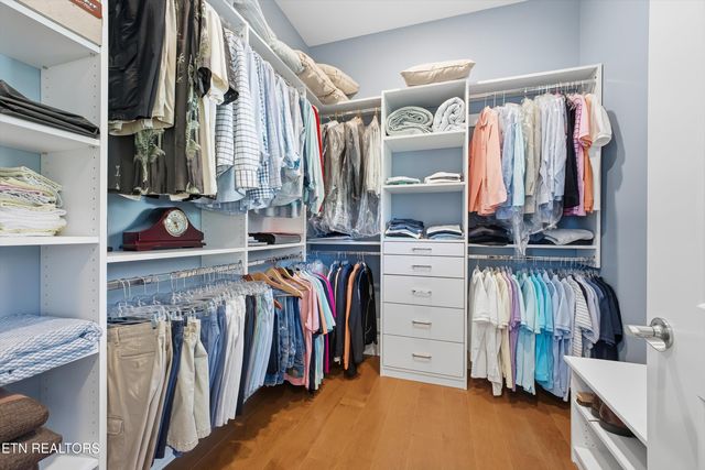 303 E Shore Drive, Rockwood, TN 37854