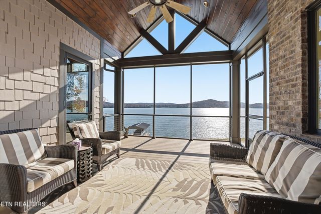 303 E Shore Drive, Rockwood, TN 37854