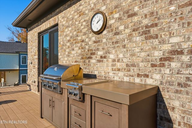 303 E Shore Drive, Rockwood, TN 37854