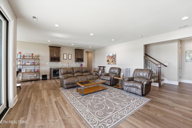 303 E Shore Drive, Rockwood, TN 37854