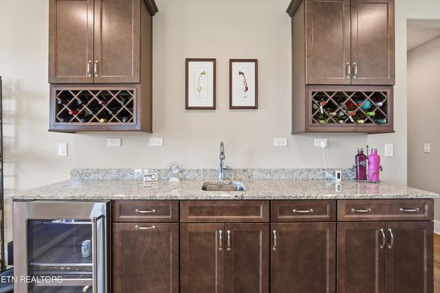 303 E Shore Drive, Rockwood, TN 37854