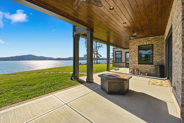 303 E Shore Drive, Rockwood, TN 37854