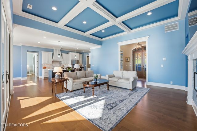 303 E Shore Drive, Rockwood, TN 37854