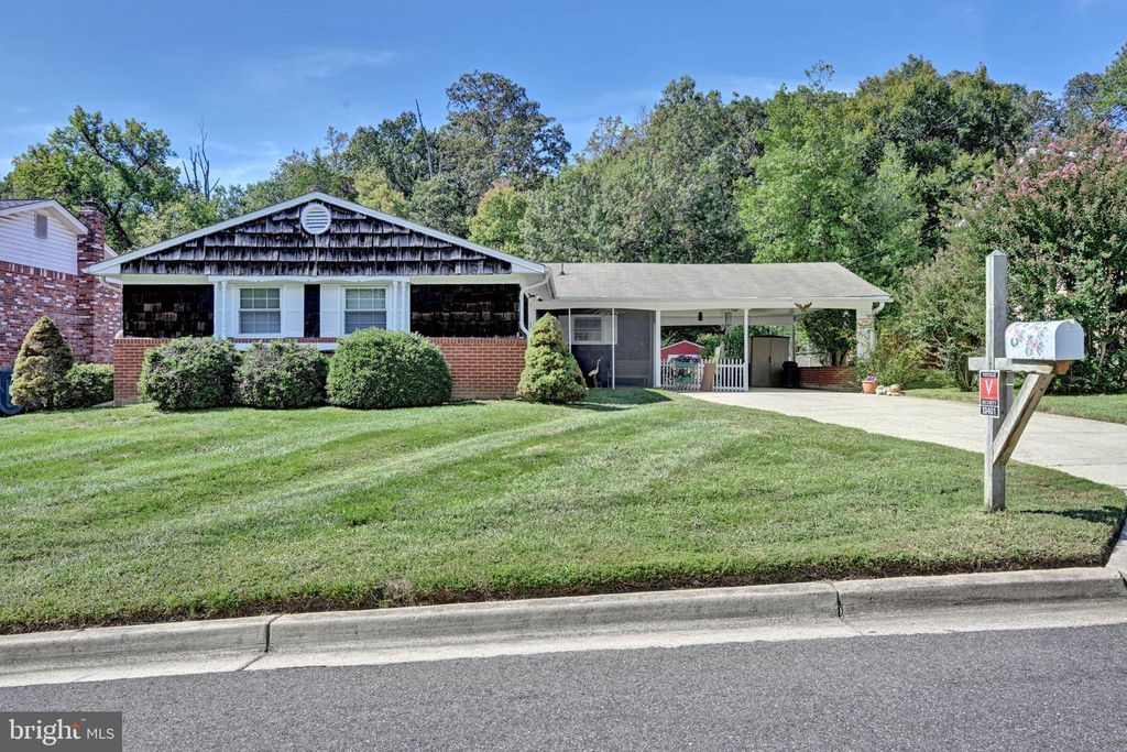 13401 QUEENS LN, Fort Washington, MD 20744