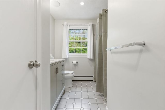 66 Phillips Cir, Waltham, MA 02452