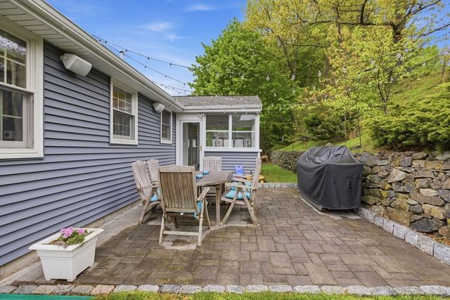 66 Phillips Cir, Waltham, MA 02452