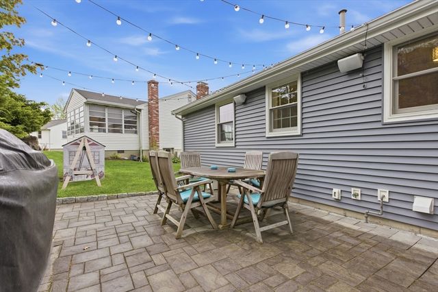 66 Phillips Cir, Waltham, MA 02452