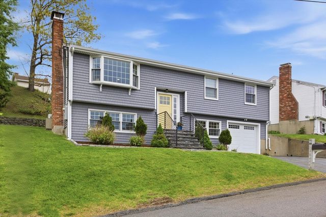 66 Phillips Cir, Waltham, MA 02452