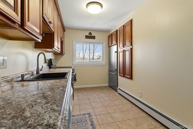 16 Hillside Terrace, Mahopac, NY 10541