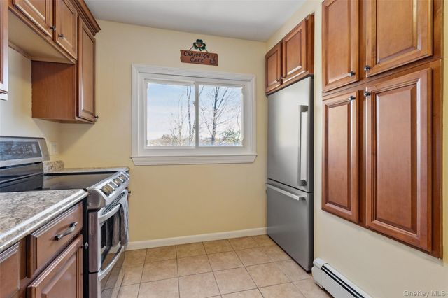 16 Hillside Terrace, Mahopac, NY 10541